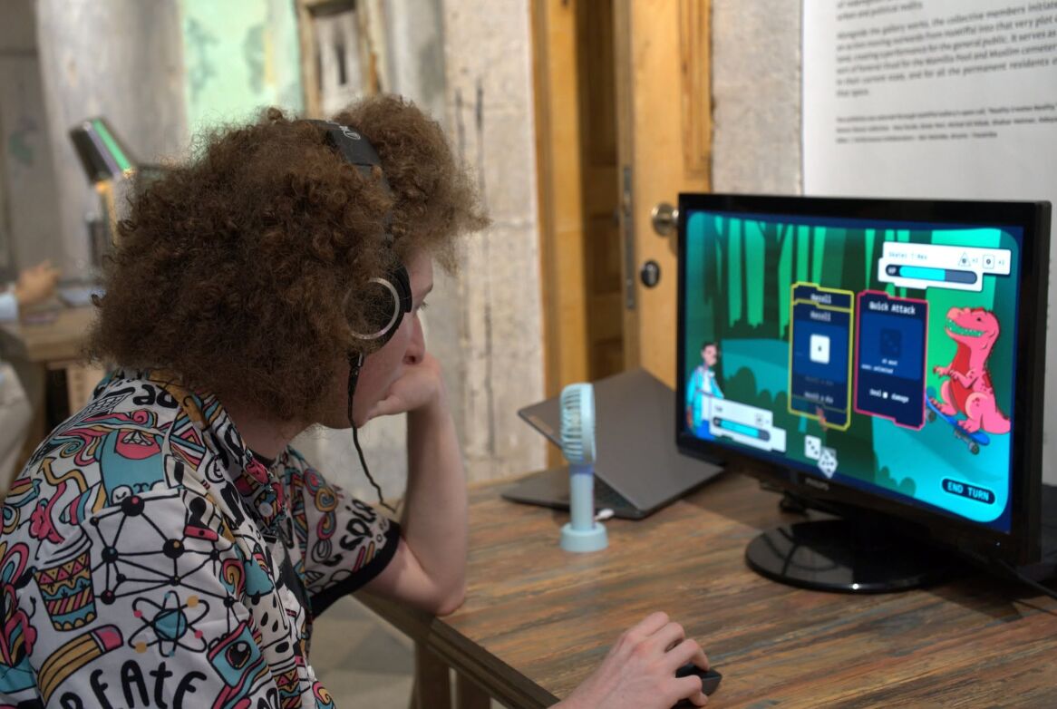 A player with headphones in a dice battle in The Fixer