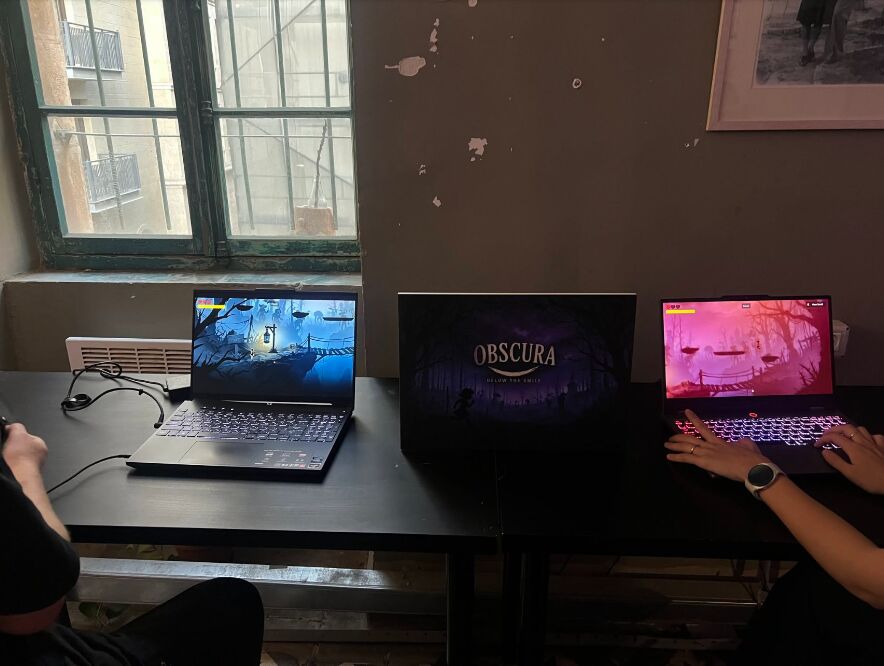 The Obscura: Below the Smile station, three laptops in a row
