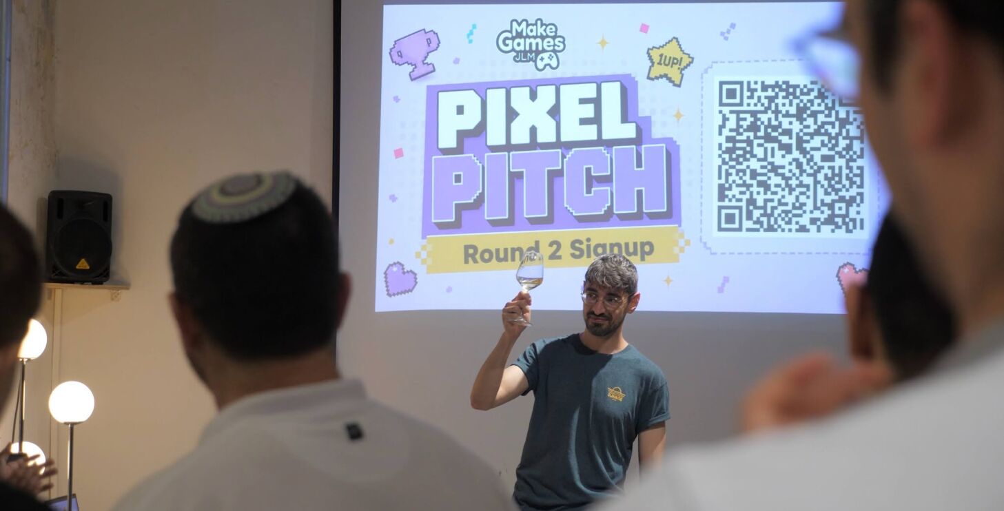 A toast in front of the Pixel Pitch round 2 sign-up screen